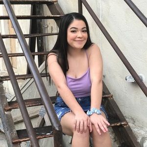 Meet your Posher, Deanna